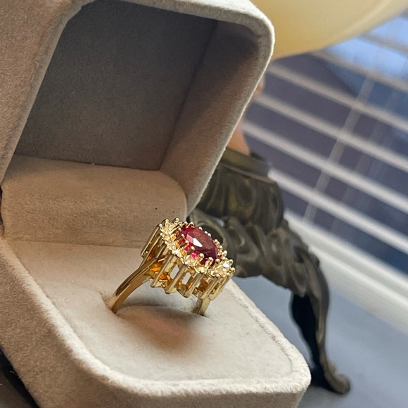 Ruby red ring - Picture 2 of 6